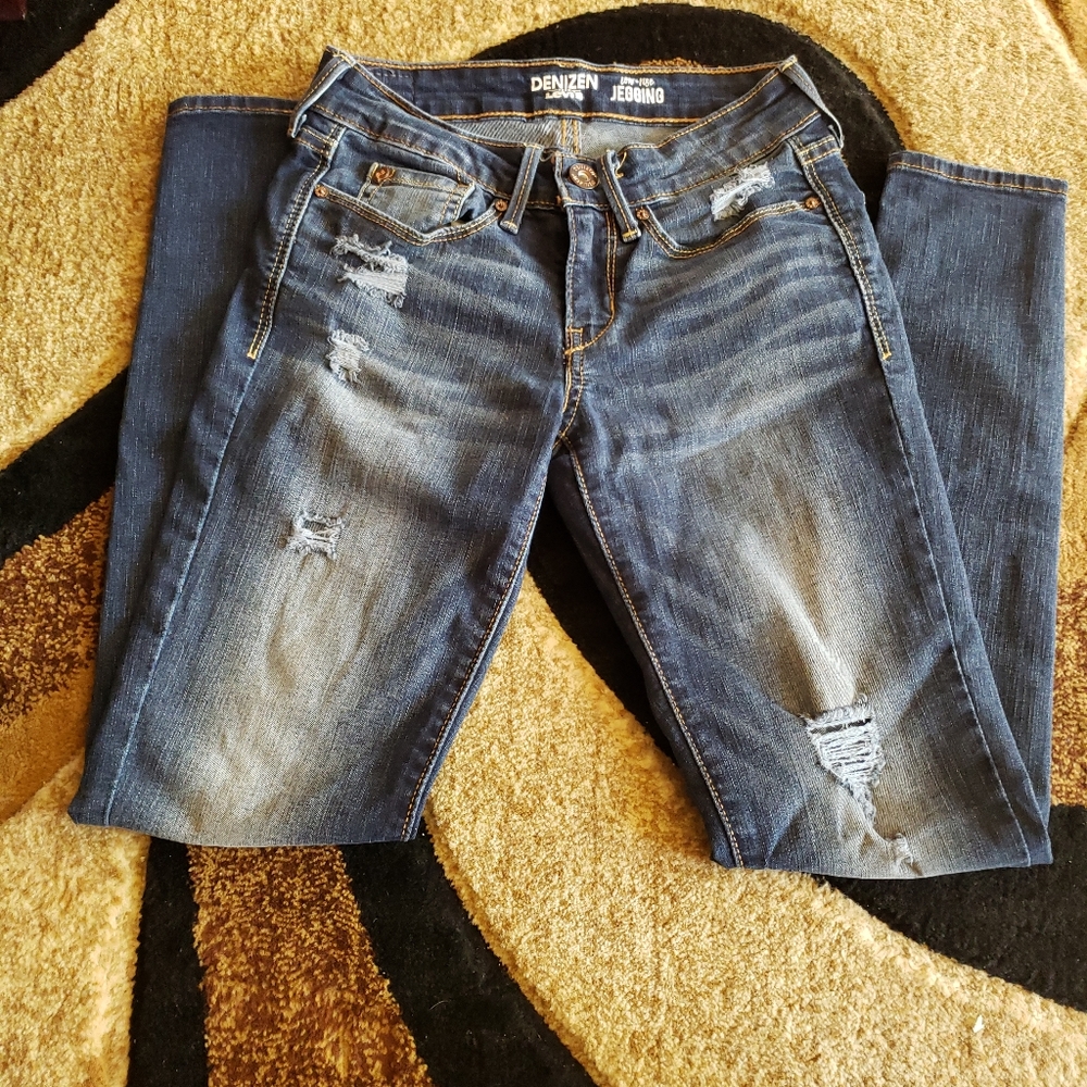 Levi's distressed denim jeggings